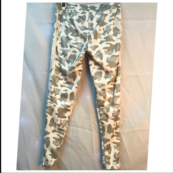 Adidas camo pants - Picture 4 of 4